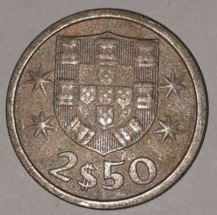 1968 - 2.5 ESCUDOS - 2$50 - 2 1/2 - PORTUGAL - PORTUGUESA - KM#590 - COPPER-NICKEL - PORTUGUESE